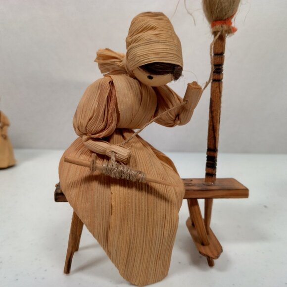 Vintage Hand Made Cornhusk Doll Pair Mom Daughter Woman Spinning Yarn Folk Art - Picture 8 of 16